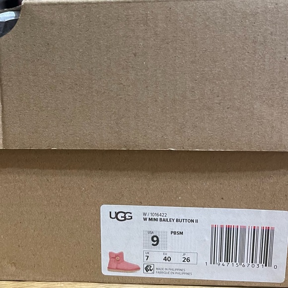 UGG Classic Mini Bailey Button II Pink Winter Boot sz 9 NIB - Picture 12 of 12